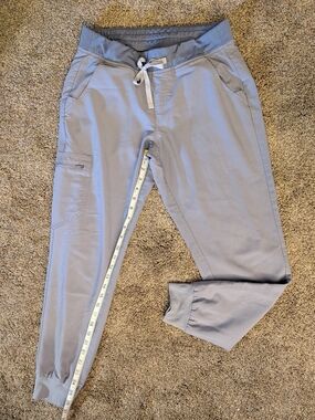 🌼 FIGS Women's Light Blue Jogger Scrub Pants EUC Size M